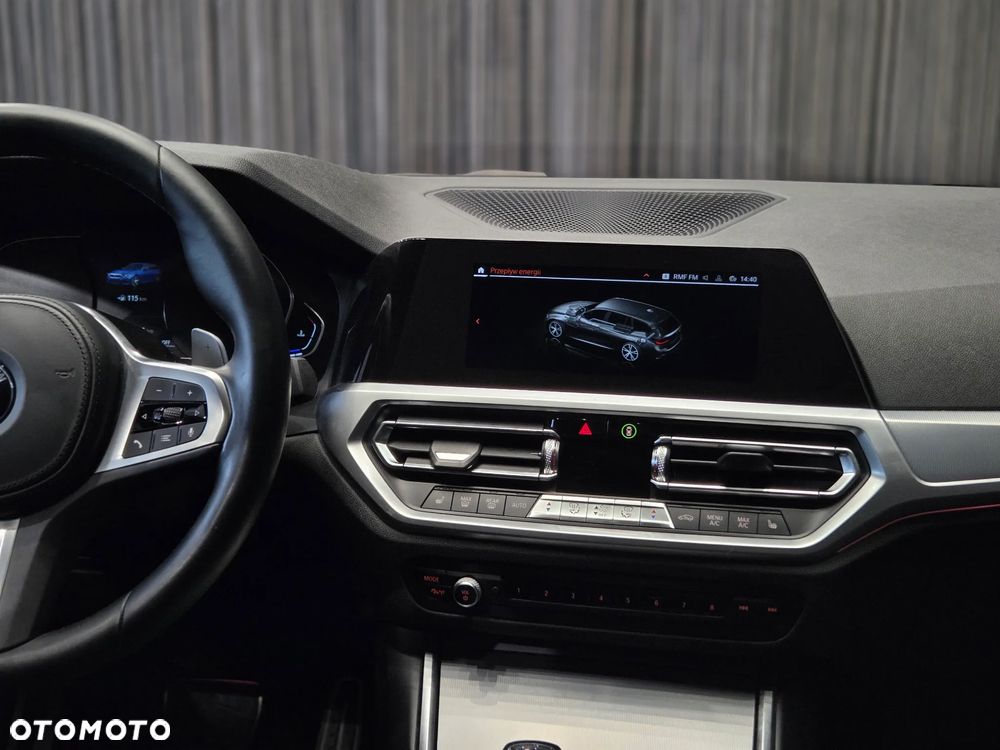 BMW Seria 3 - 12