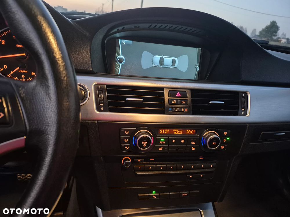 BMW Seria 3 318i Edition Exclusive - 20