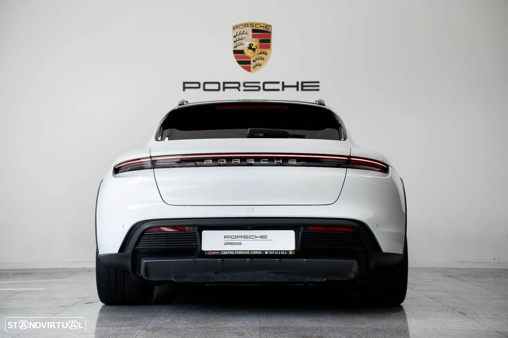 Porsche Taycan Cross Turismo 4 - 11