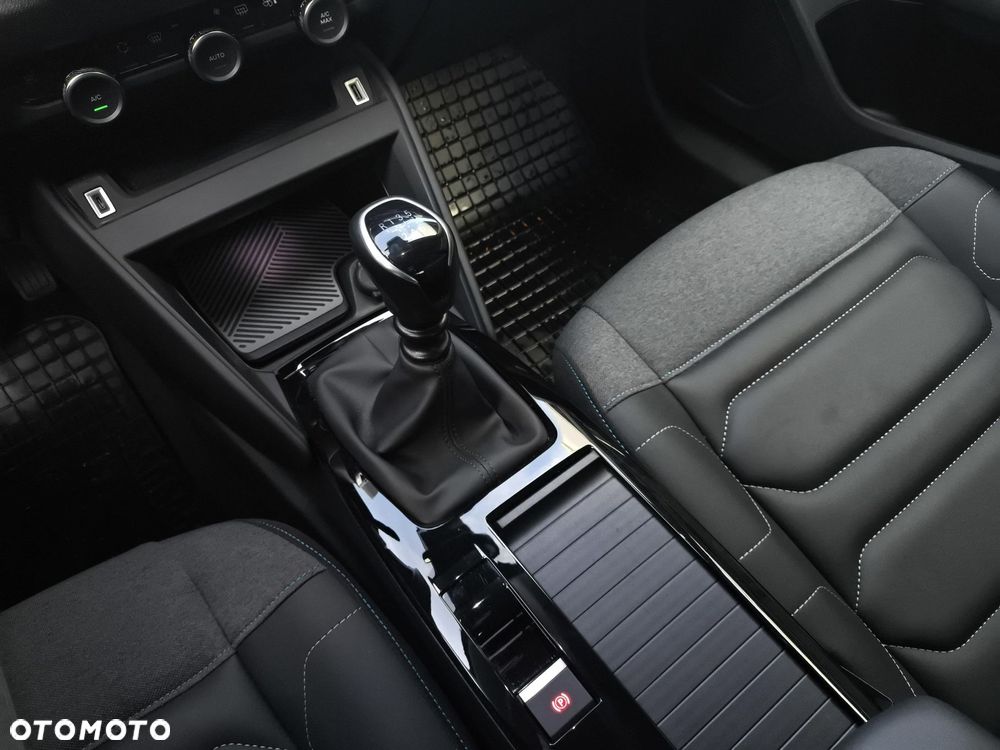 Citroën C4 1.2 PureTech Shine S&S - 26