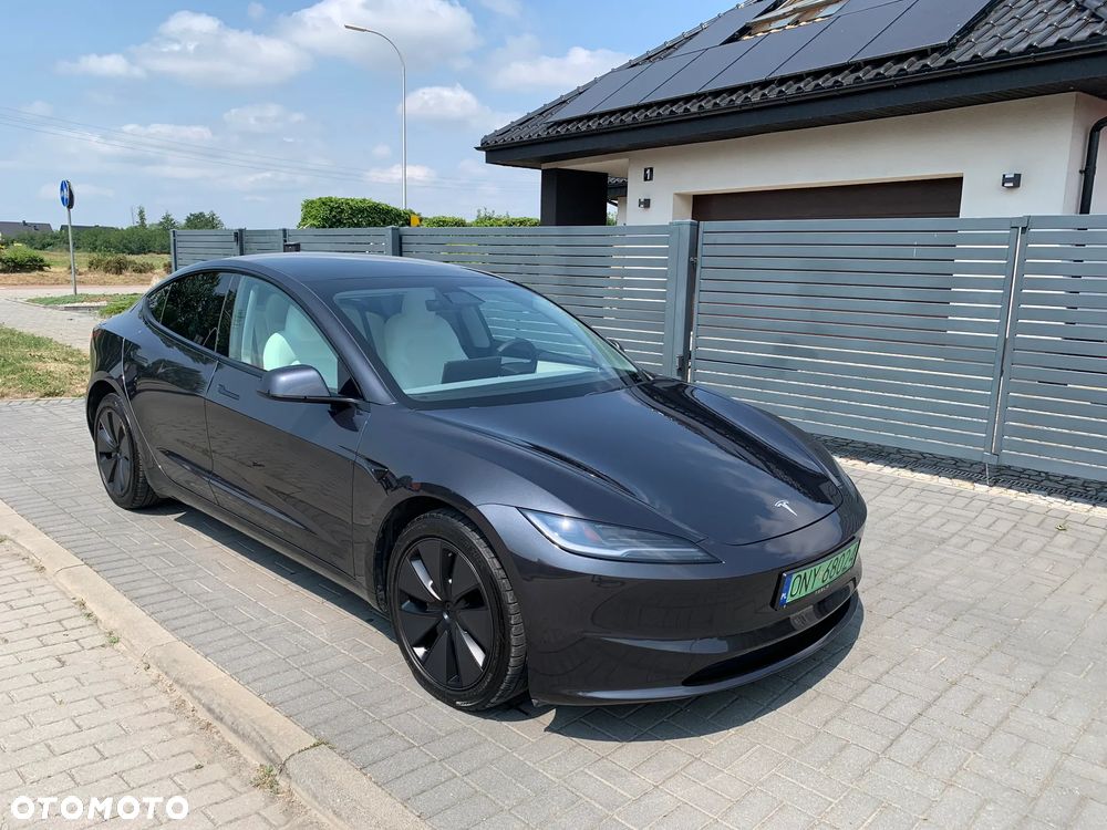 Tesla Model 3 AWD - 2