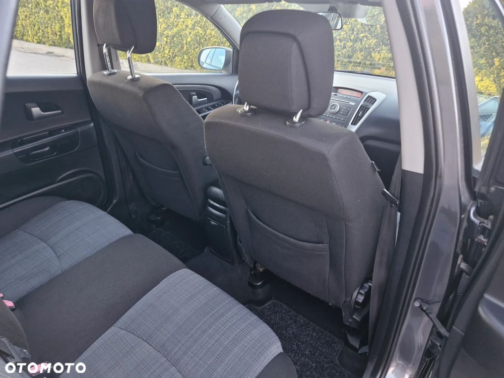 Kia Ceed - 25