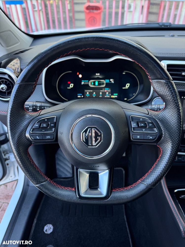 MG ZS EV Standard Luxury - 6