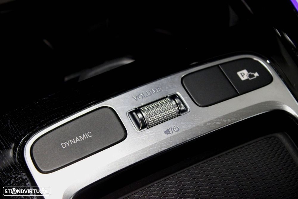 Mercedes-Benz GLA 180 d AMG Line - 39