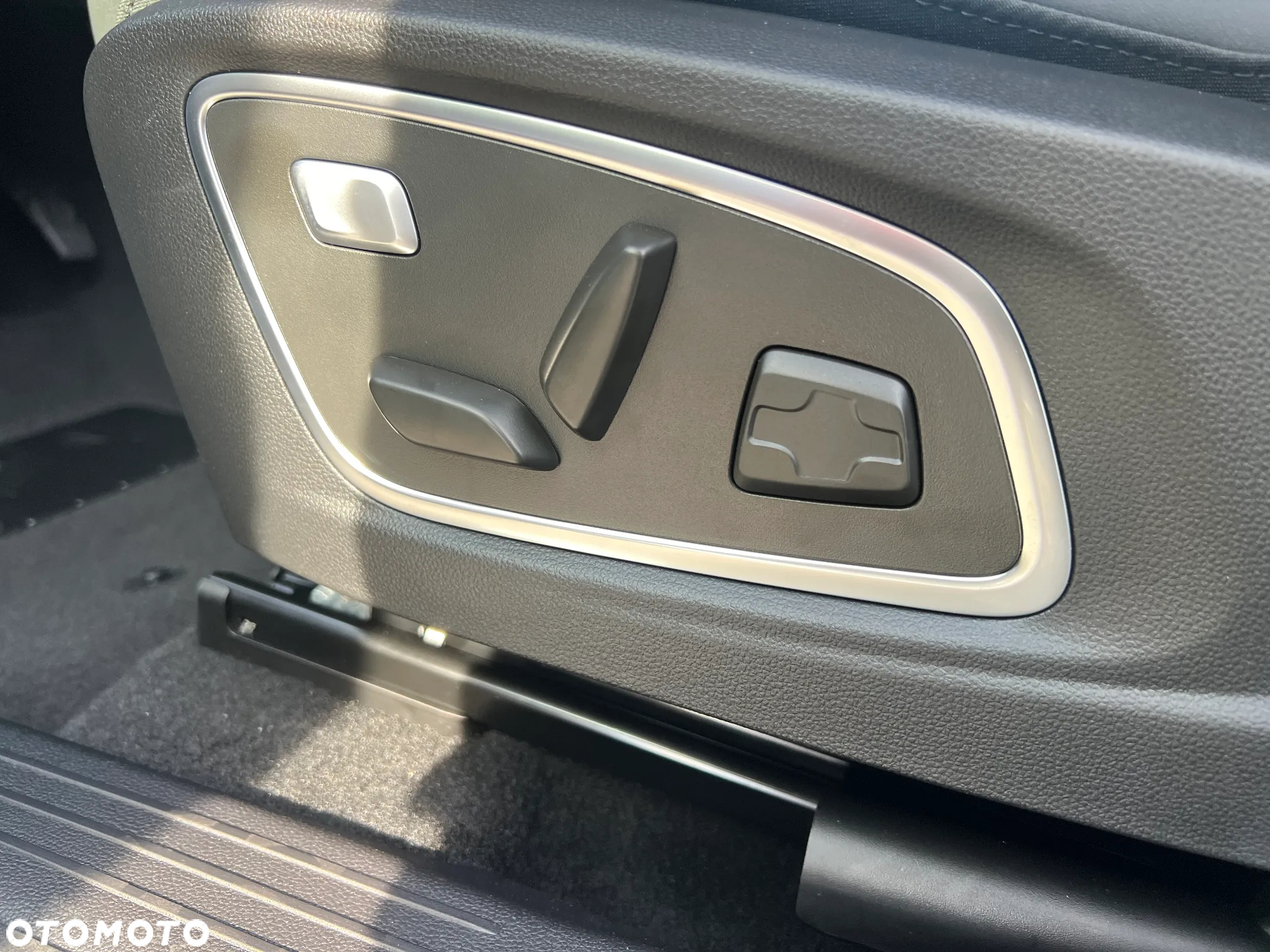 Renault Espace 1.2 E-Tech Full Hybrid 200 Iconic MMT 5os - 12