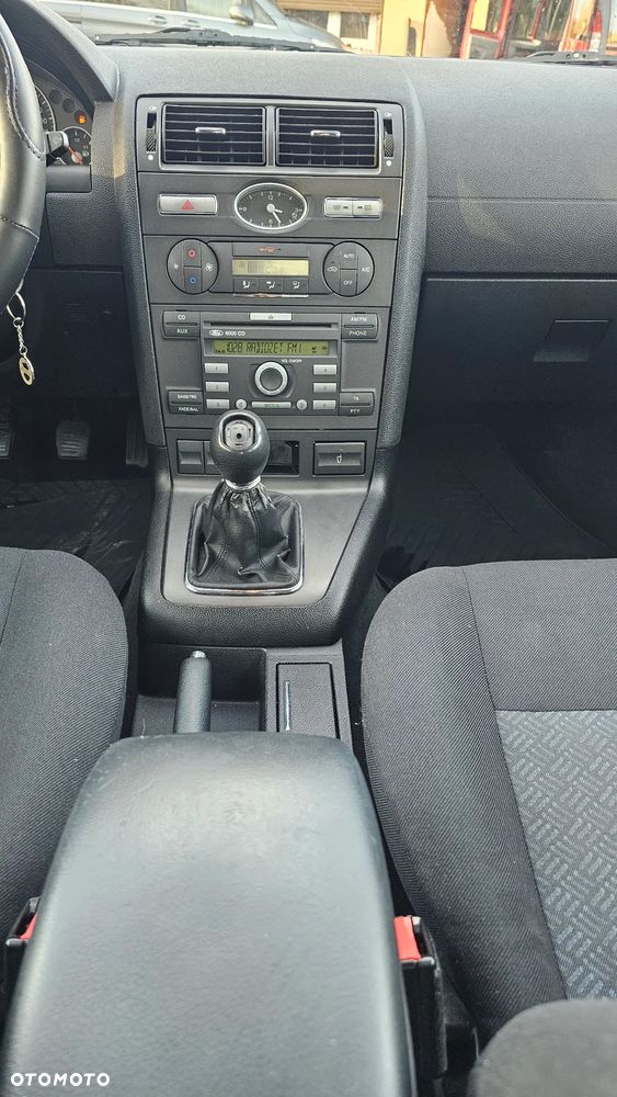 Ford Mondeo 2.0 TDCi DPF Ghia - 8