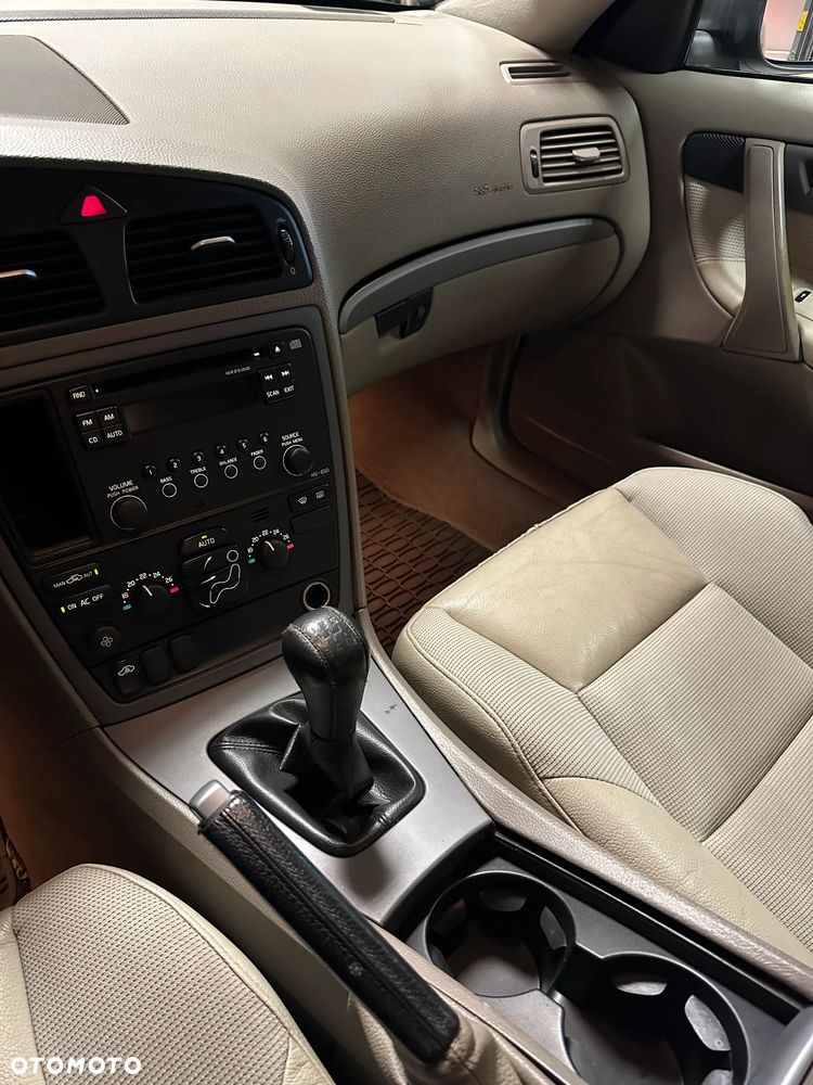 Volvo S60 2.4D Kinetic - 29