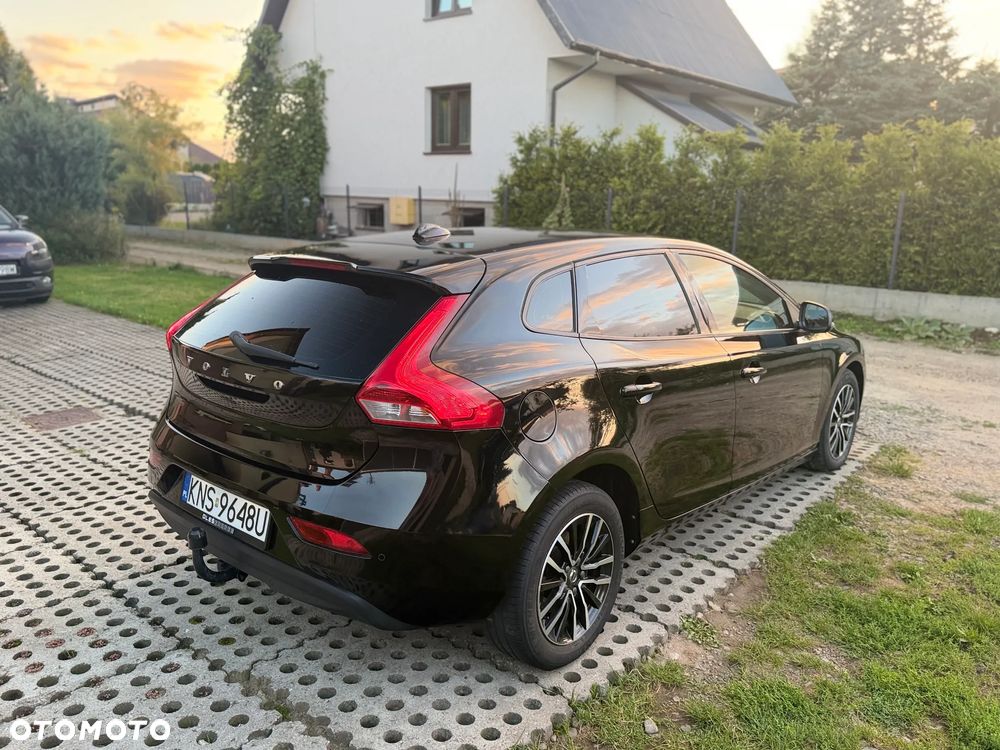 Volvo V40 D2 Drive-E Momentum - 9