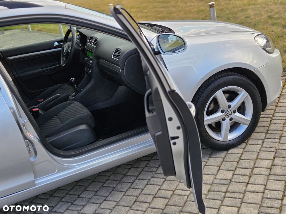 Volkswagen Golf 1.6 TDI BlueMotion Technology Comfortline - 23