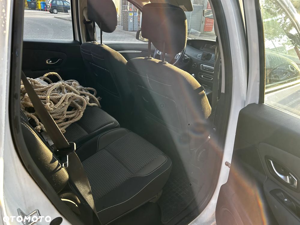 Renault Scenic - 9