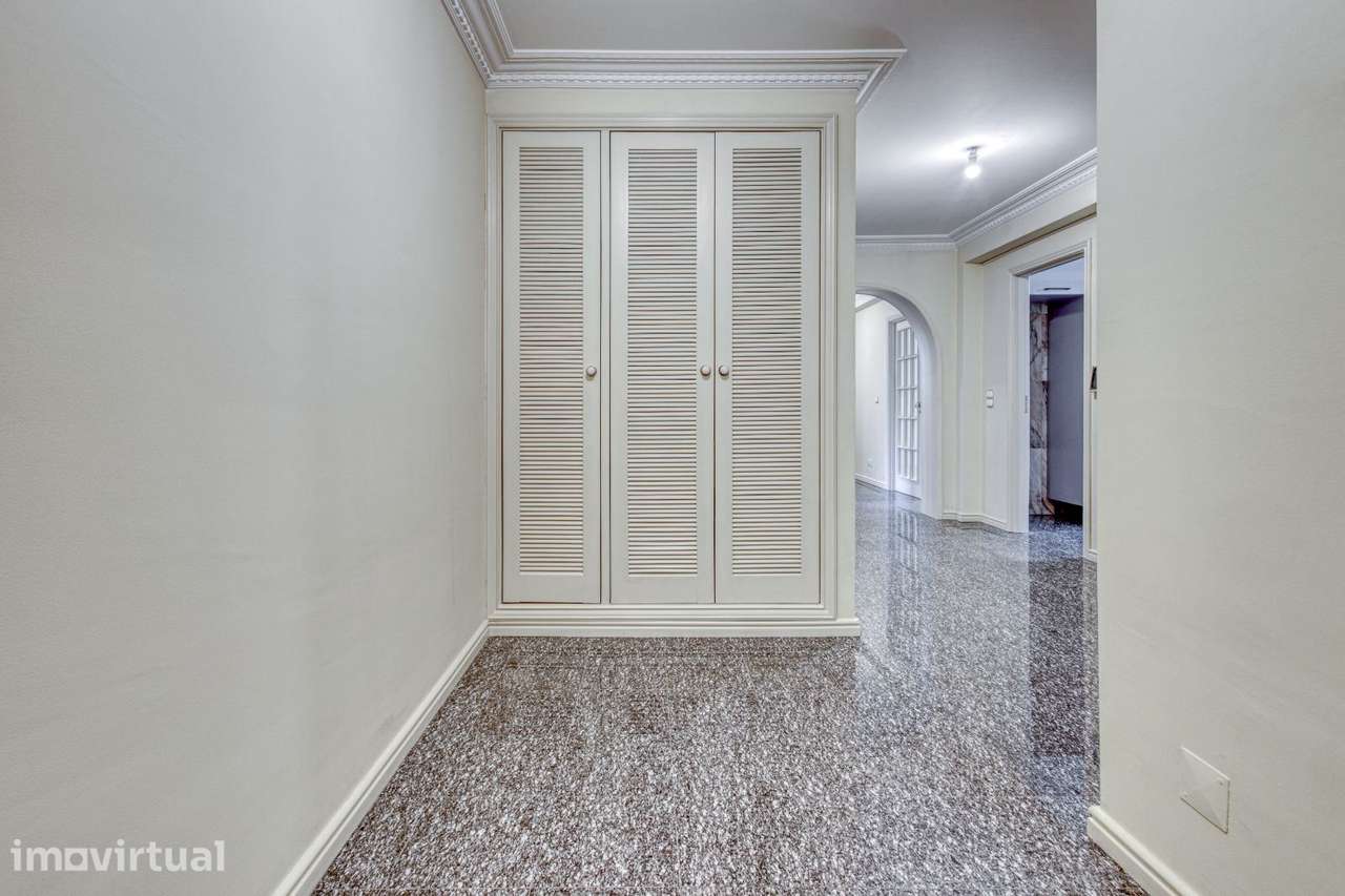 Apartamento, recuperado, para venda, Vila Nova de Gaia - Santa Marinha - Grande imagem: 3/30