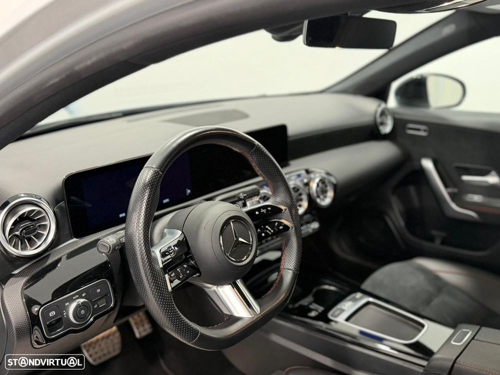 Mercedes-Benz A 250 e AMG Line - 6