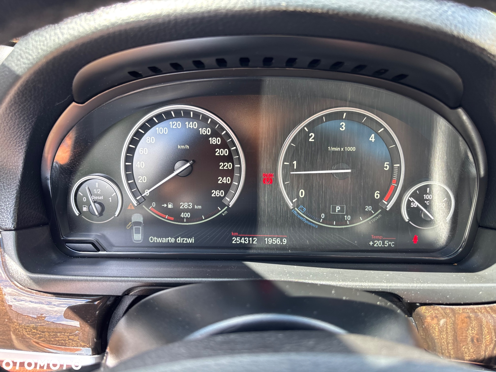 BMW Seria 5 520d xDrive Touring Sport Line - 36
