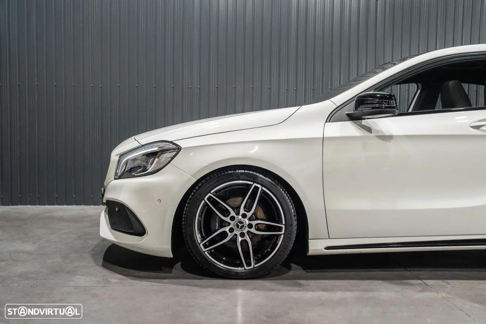 Mercedes-Benz A 180 AMG Line - 28