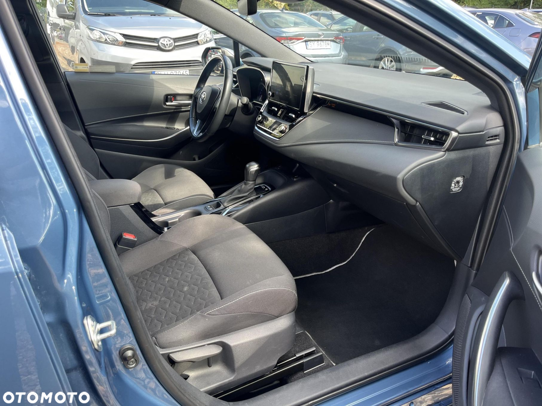 Toyota Corolla 1.8 Hybrid Comfort - 23