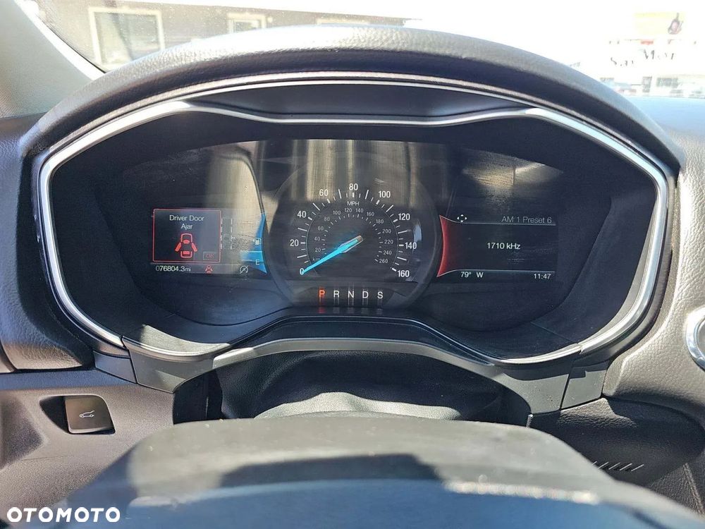 Ford Fusion - 10