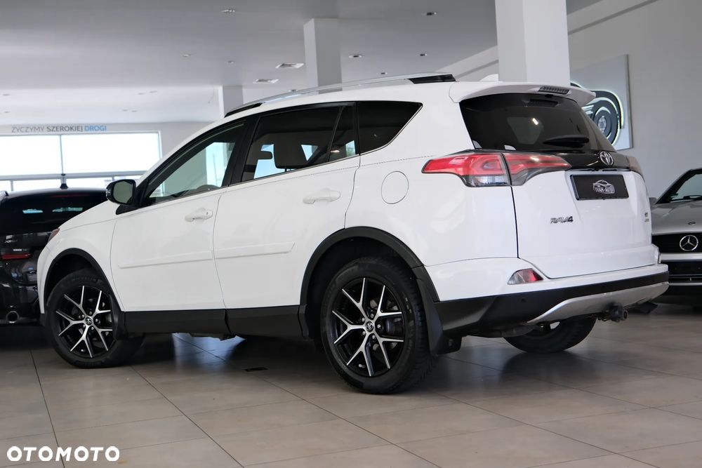 Toyota RAV4 - 18