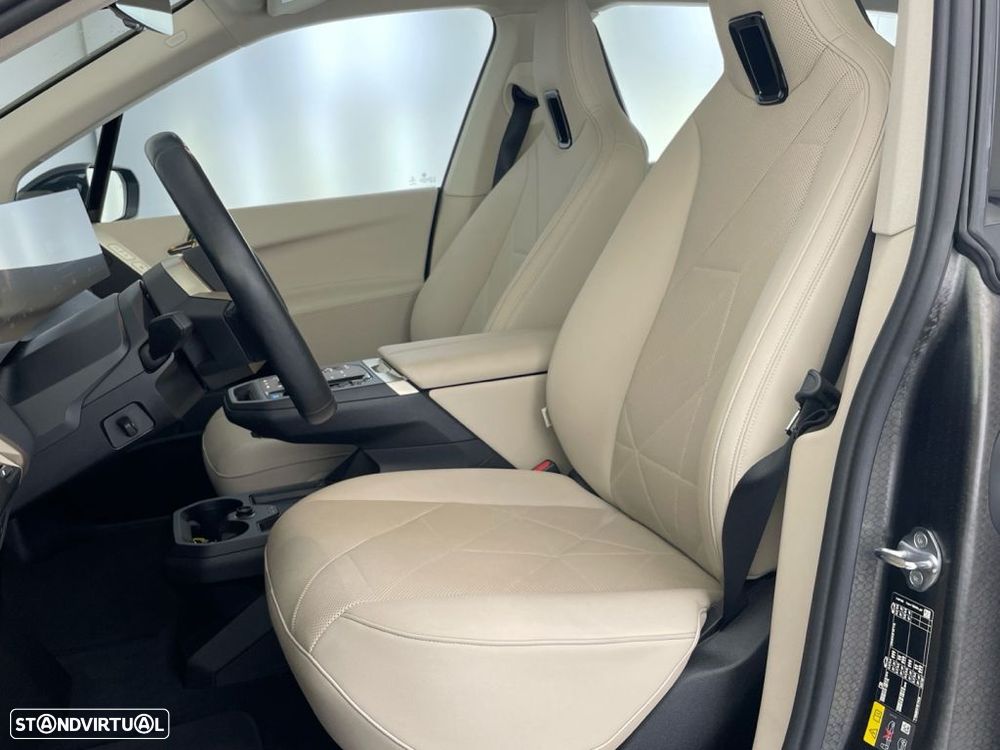 BMW iX xDrive 40 Pack Desportivo - 17