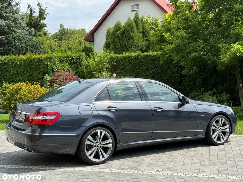 Mercedes-Benz Klasa E 220 CDI BlueEff Avantgarde - 16