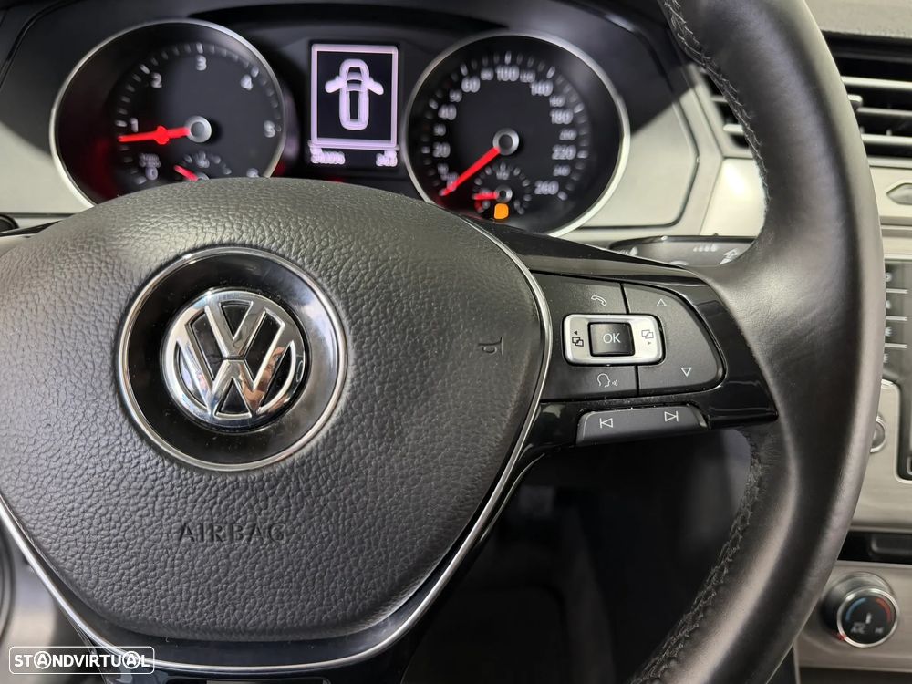 VW Passat Variant 1.6 TDI Confortline - 26