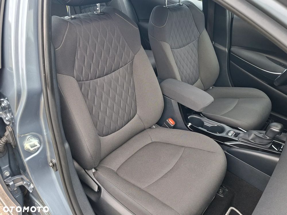Toyota Corolla 1.8 Hybrid Comfort - 32