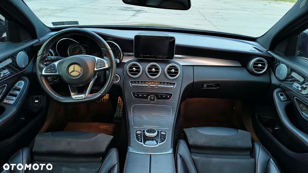 Mercedes-Benz Klasa C AMG 43 4Matic 9G-TRONIC - 33
