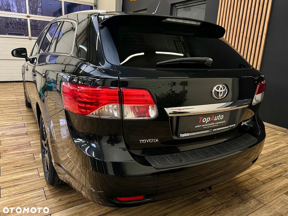 Toyota Avensis 1.8 Premium - 10