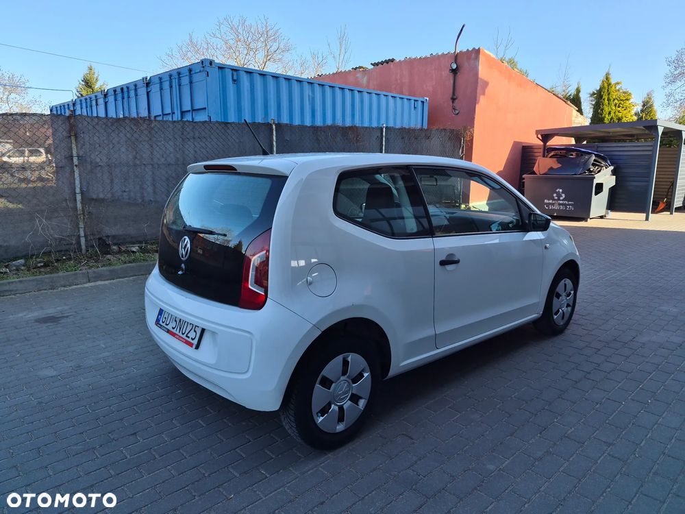 Volkswagen up! move - 4