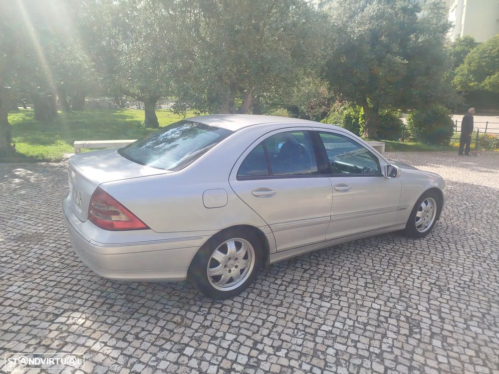 Mercedes-Benz C 220 CDi Avantgarde - 11