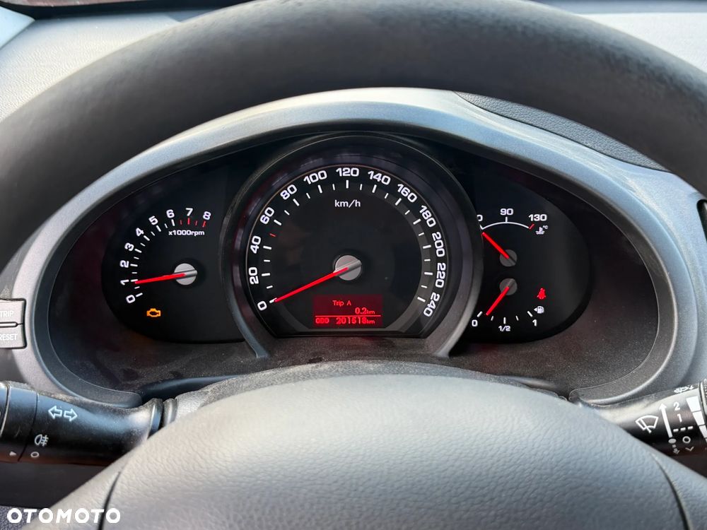 Kia Sportage 2.0 CVVT 2WD Attract - 13