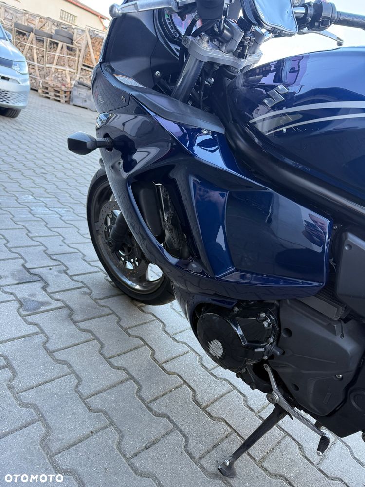 Suzuki GSX - 3