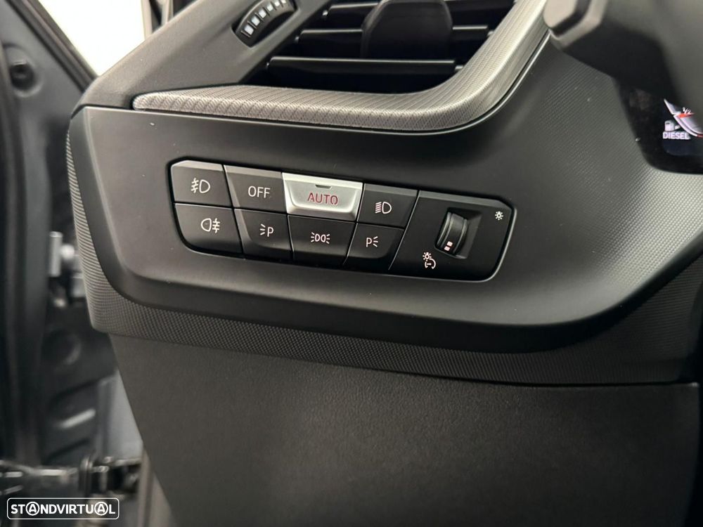 BMW 116 d Pack Desportivo M - 22