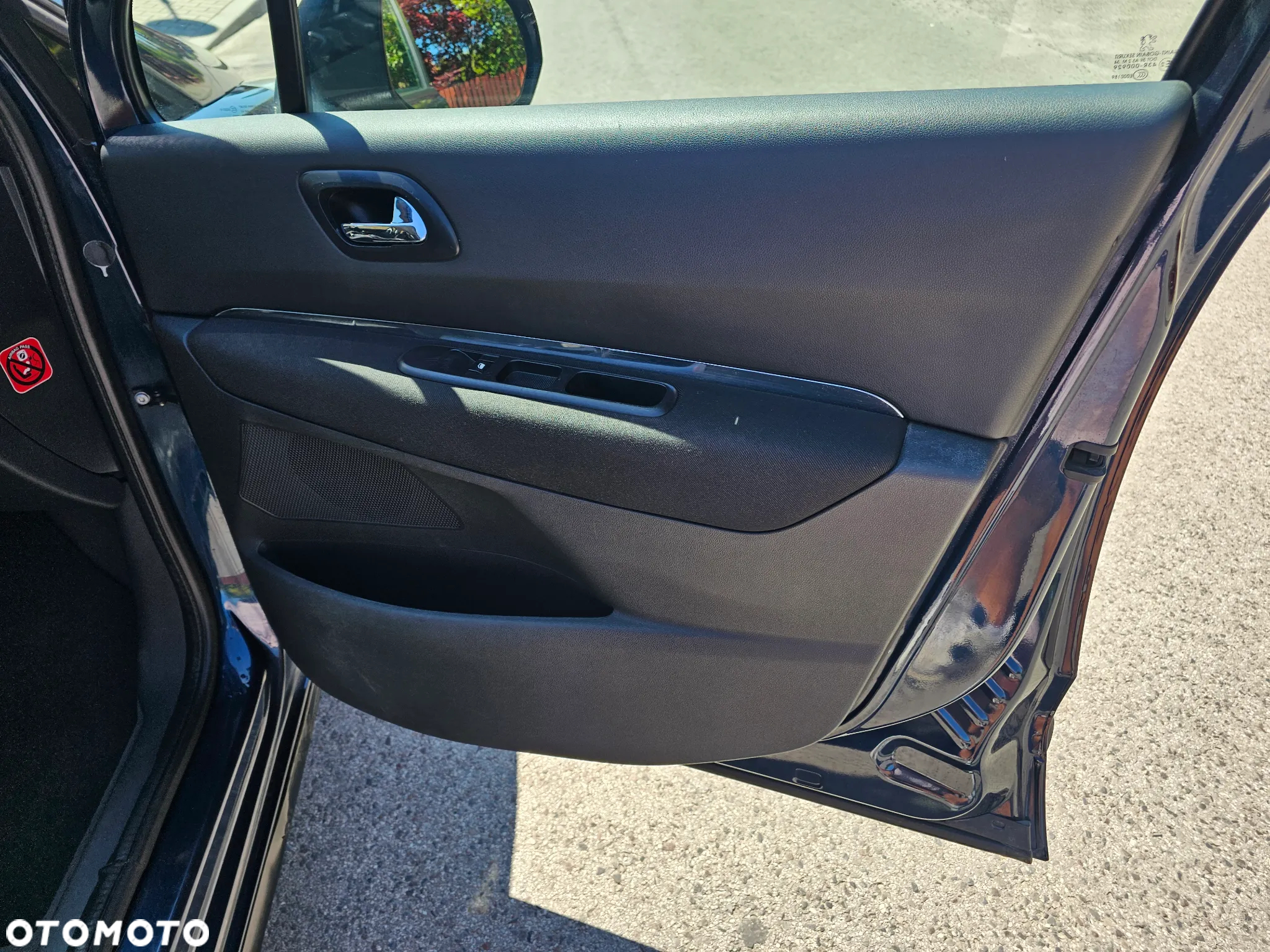 Peugeot 3008 1.6 Trendy - 24