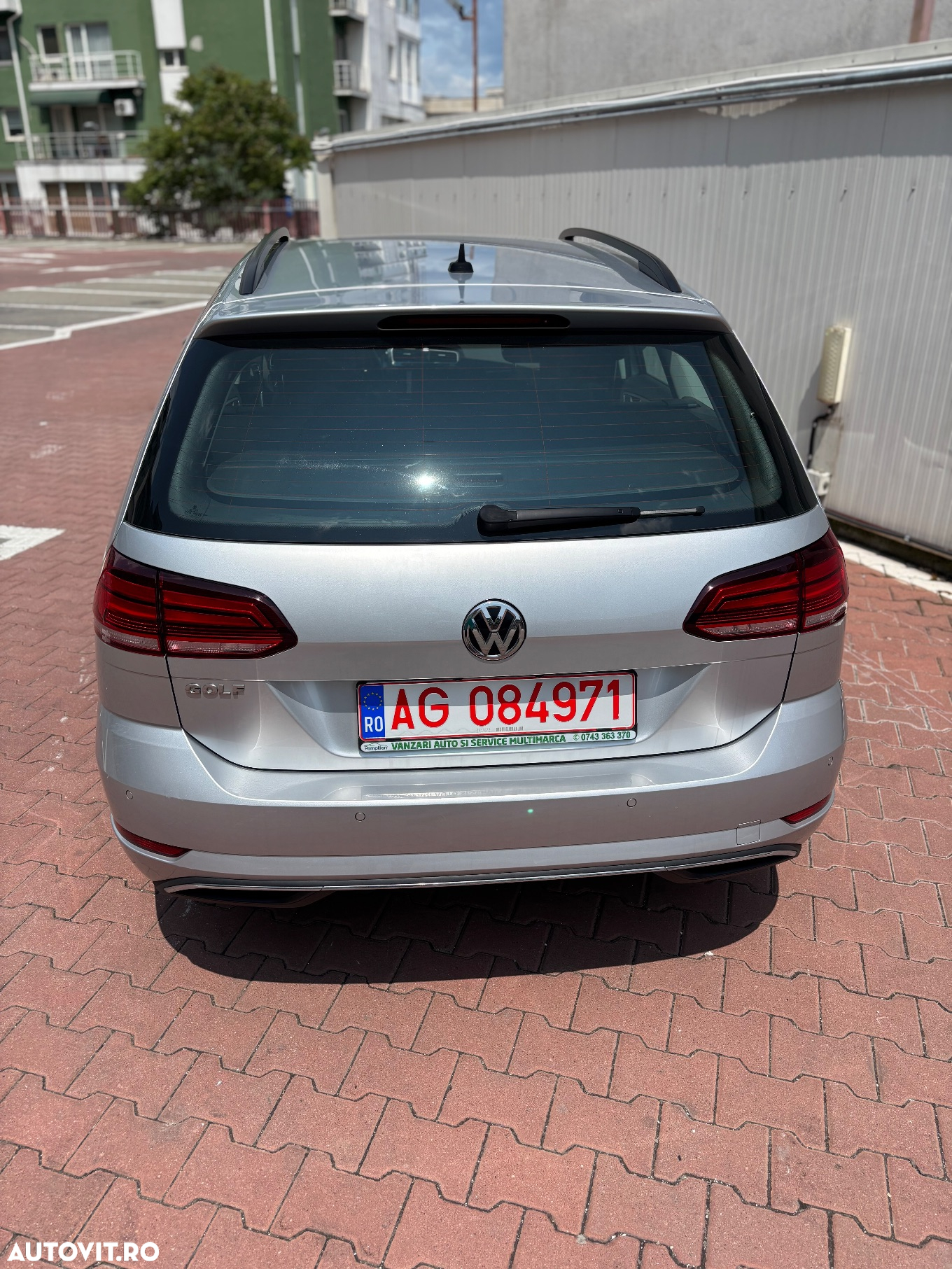 Volkswagen Golf 1.6 TDI DSG Comfortline - 25