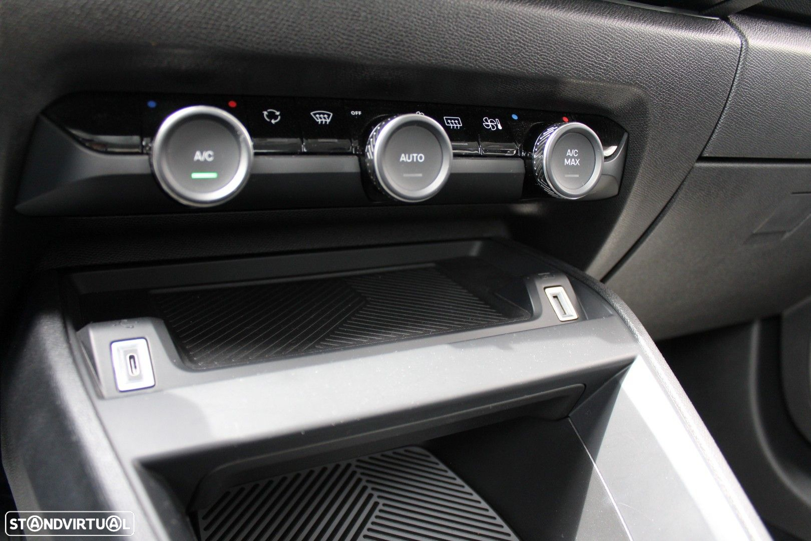 Citroën C4 X 1.2 PureTech Plus EAT8 - 19