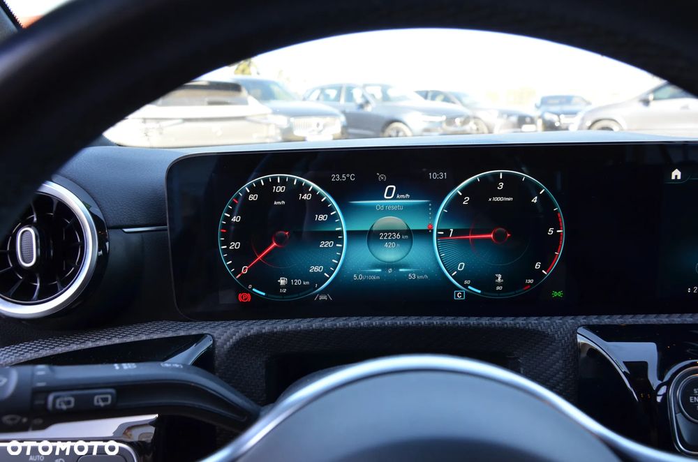 Mercedes-Benz CLA 180 d - 29