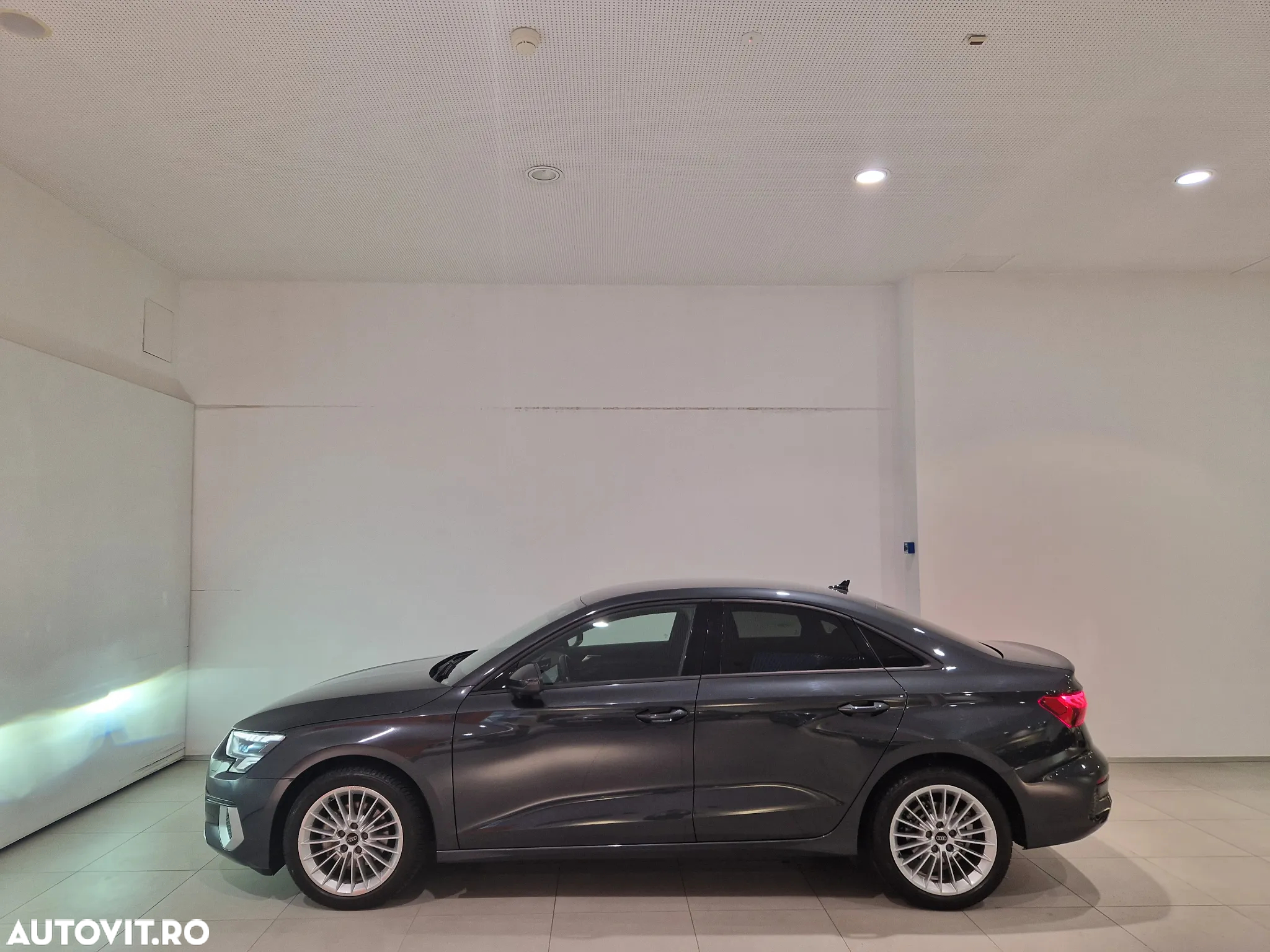 Audi A3 1.0 30 TFSI MHEV S tronic Advanced - 2