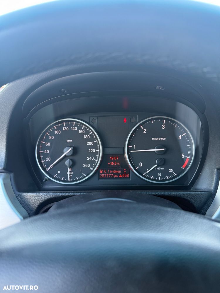 BMW Seria 3 320d - 12