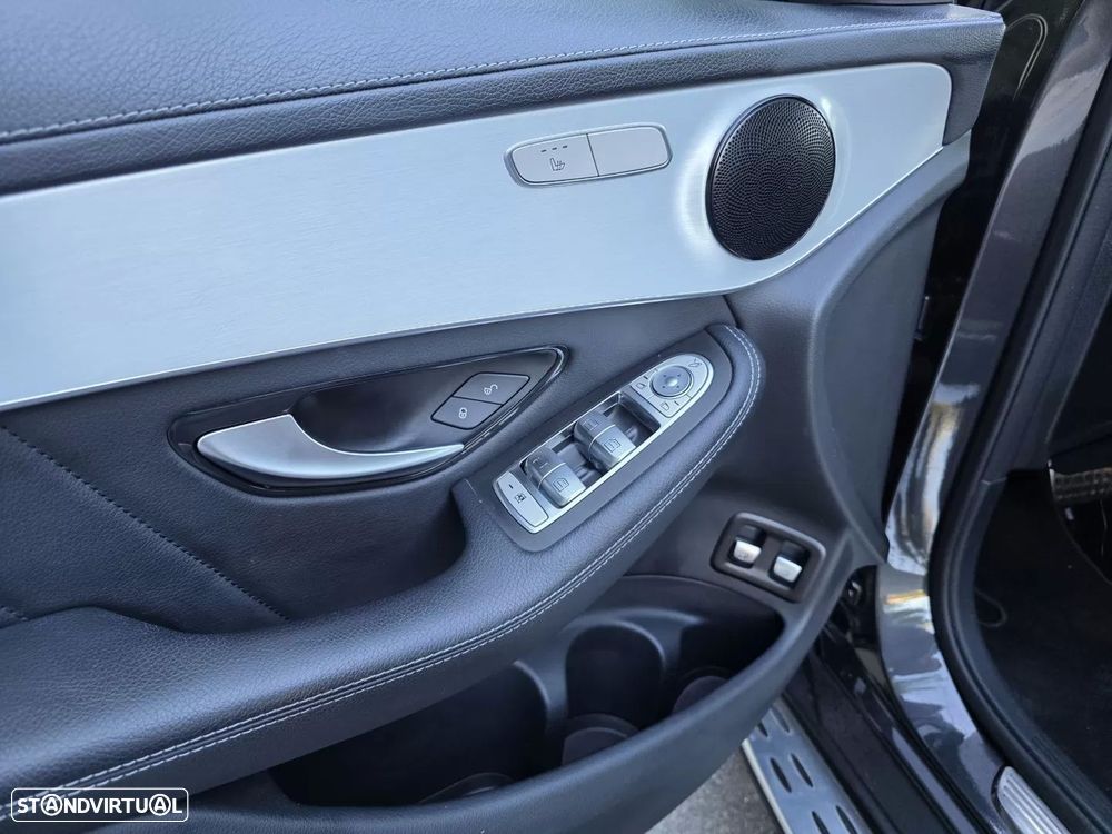 Mercedes-Benz GLC 300 e Coupé 4Matic - 32