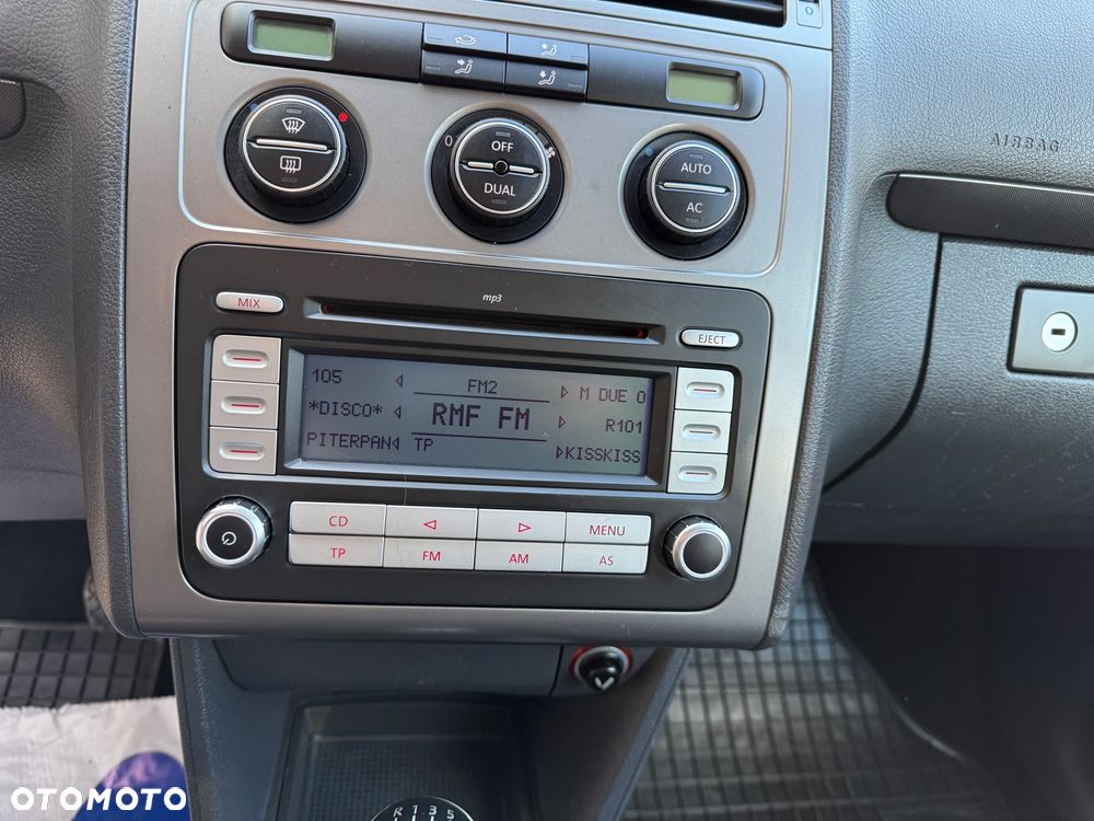 Volkswagen Touran 1.6 Welcome - 30