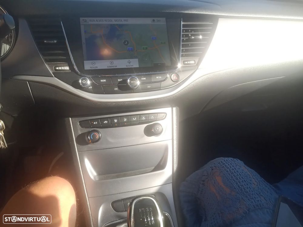 Opel Astra Sports Tourer - 9