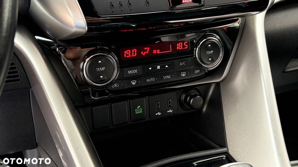Mitsubishi Eclipse Cross - 33