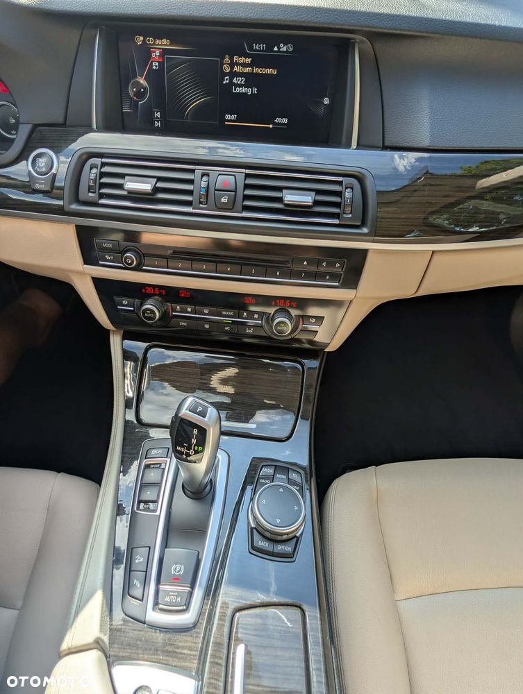 BMW Seria 5 520d xDrive Luxury Line - 11