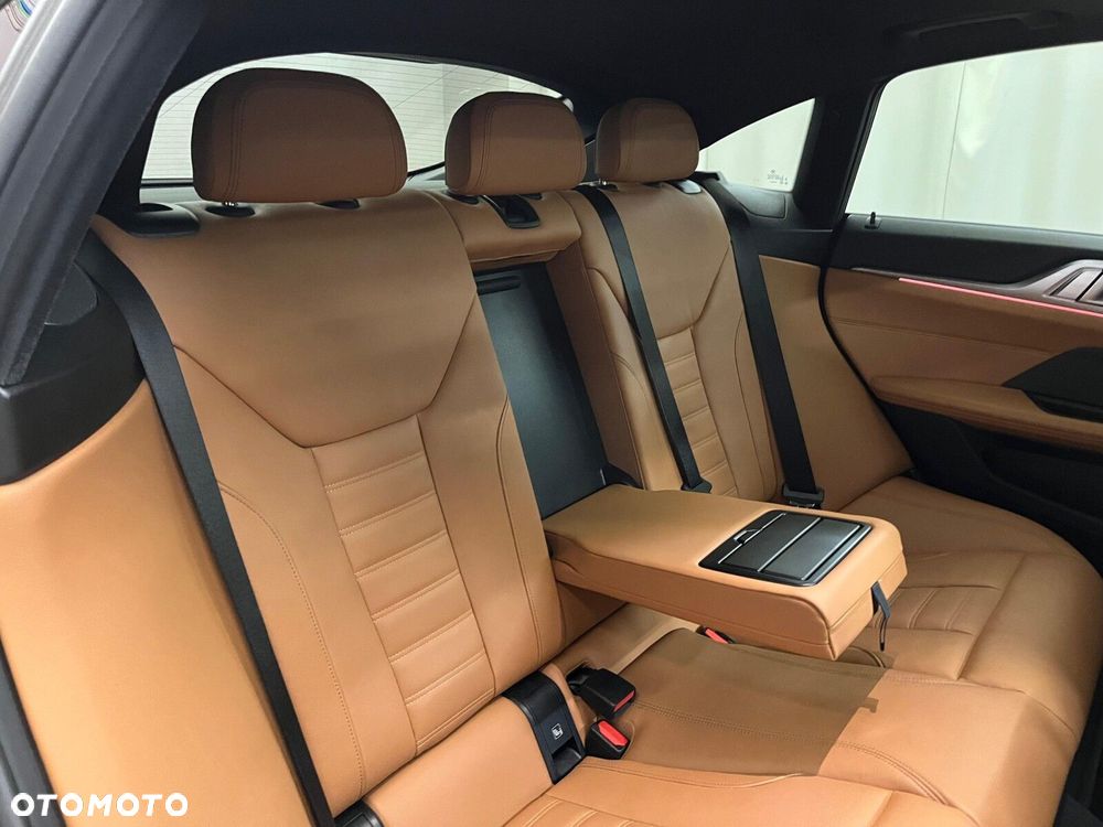 BMW Seria 4 M440i xDrive mHEV sport - 36