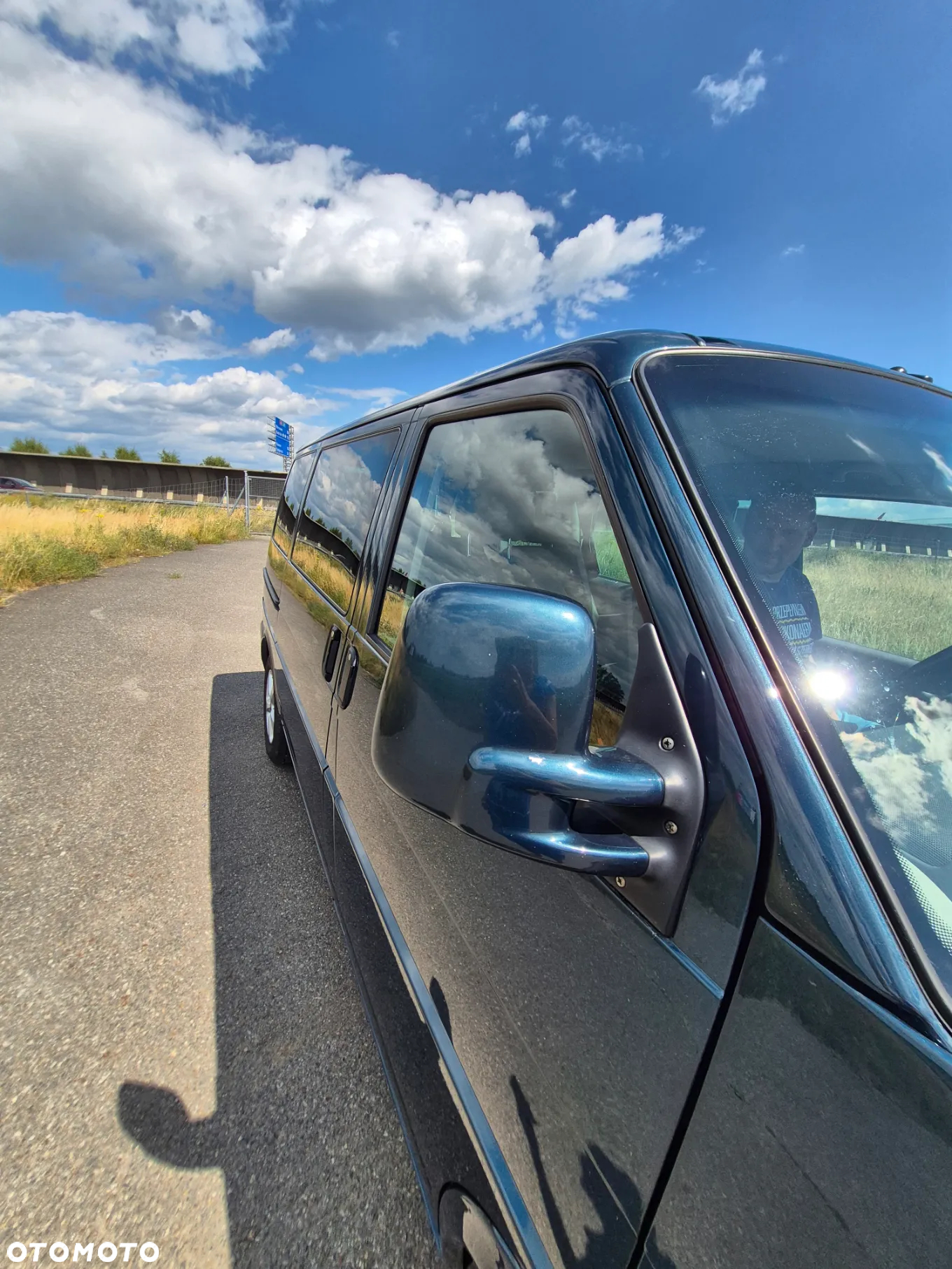 Volkswagen Multivan - 21