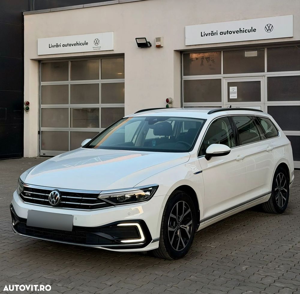 Volkswagen Passat - 2