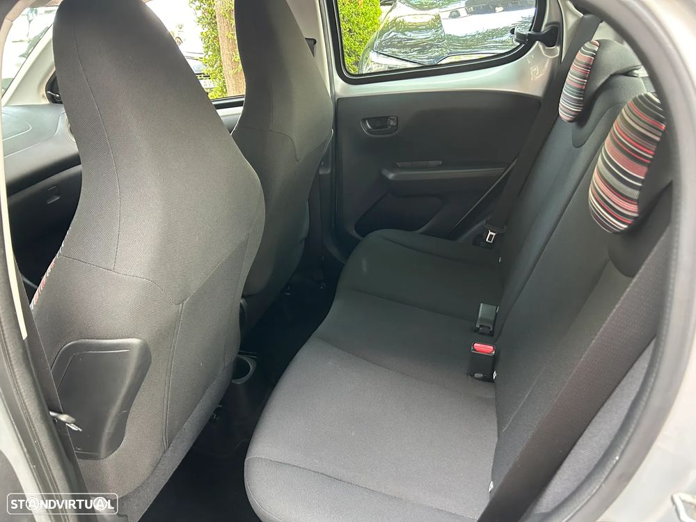 Citroën C1 1.0 VTi Feel S&S - 13
