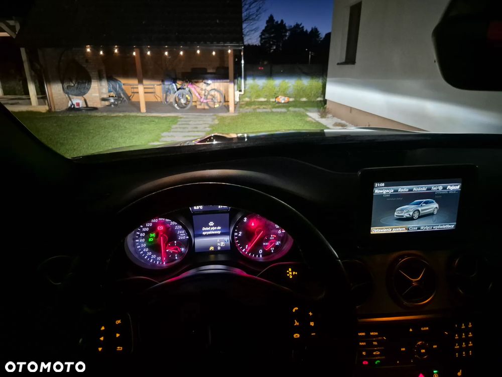 Mercedes-Benz GLA 180 (CDI) d 7G-DCT AMG Line - 13