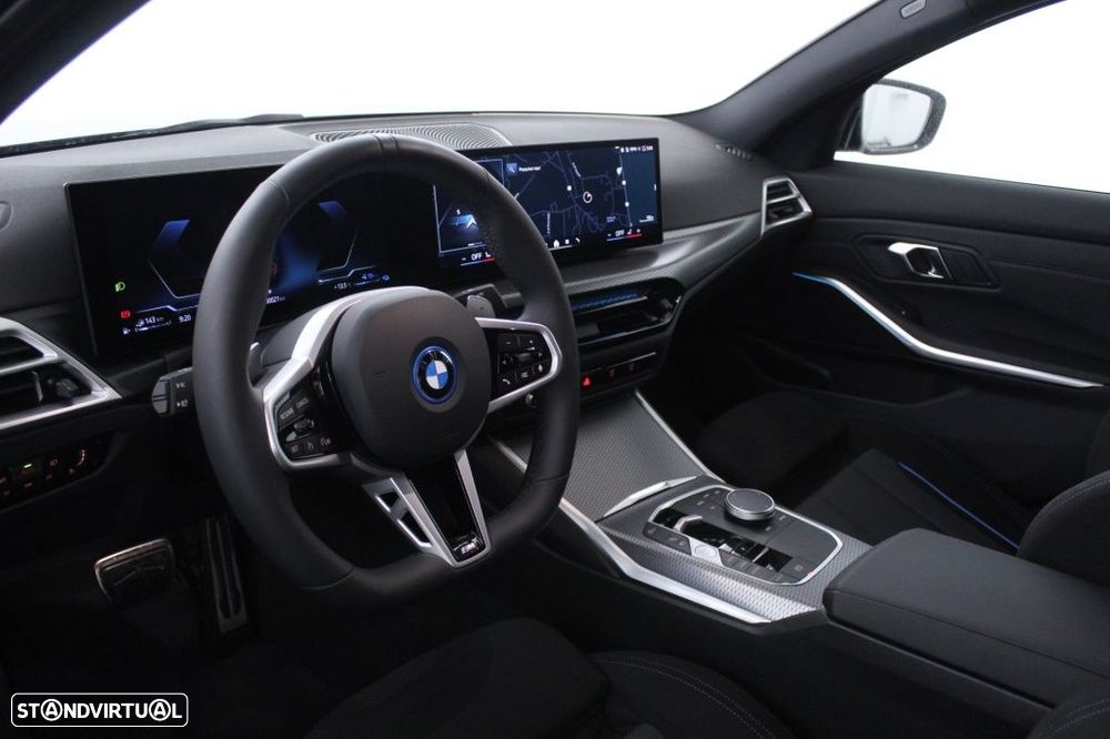BMW 330 e Pack Desportivo M Auto - 22