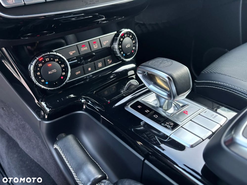 Mercedes-Benz Klasa G AMG 63 AMG SPEEDSHIFT 7G-TRONIC - 28